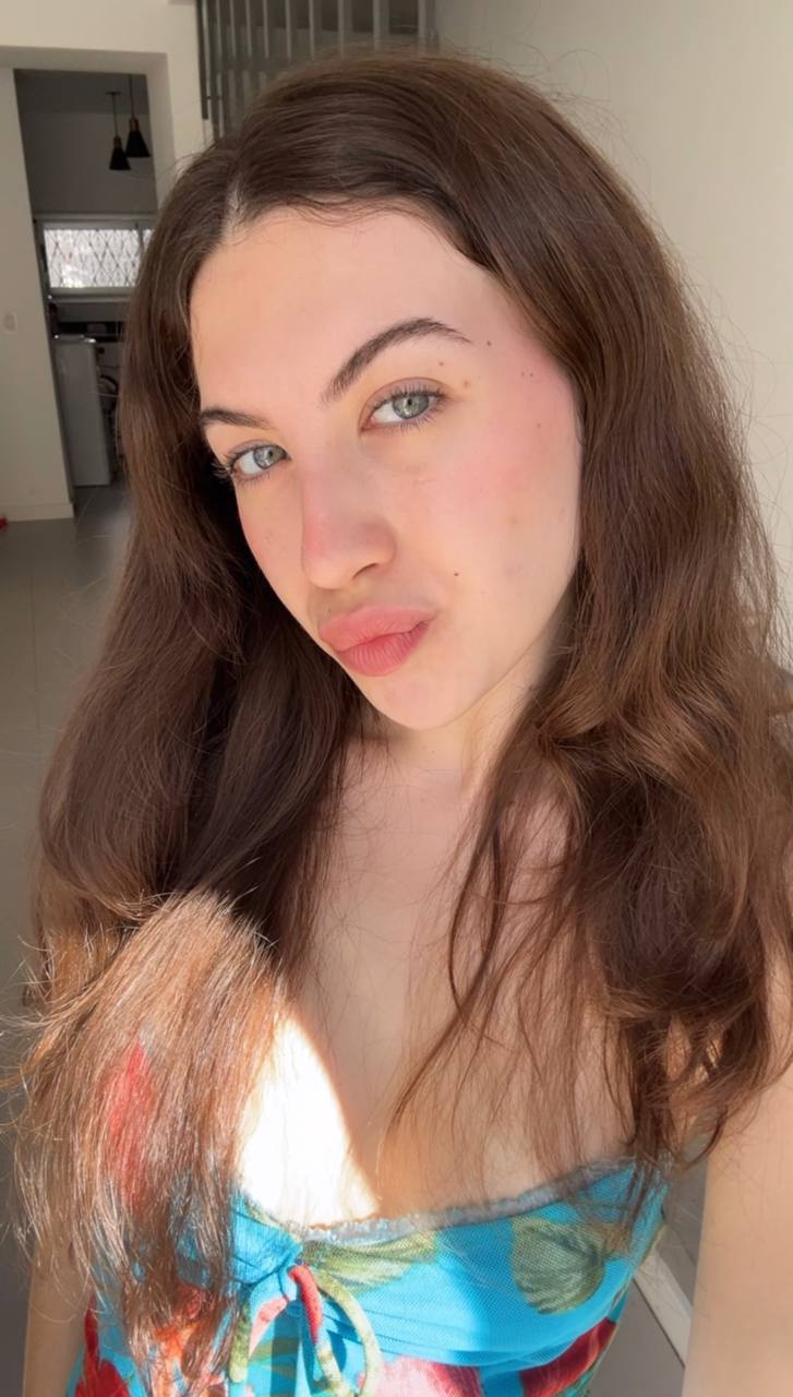 Nude girl Amber in Suwon