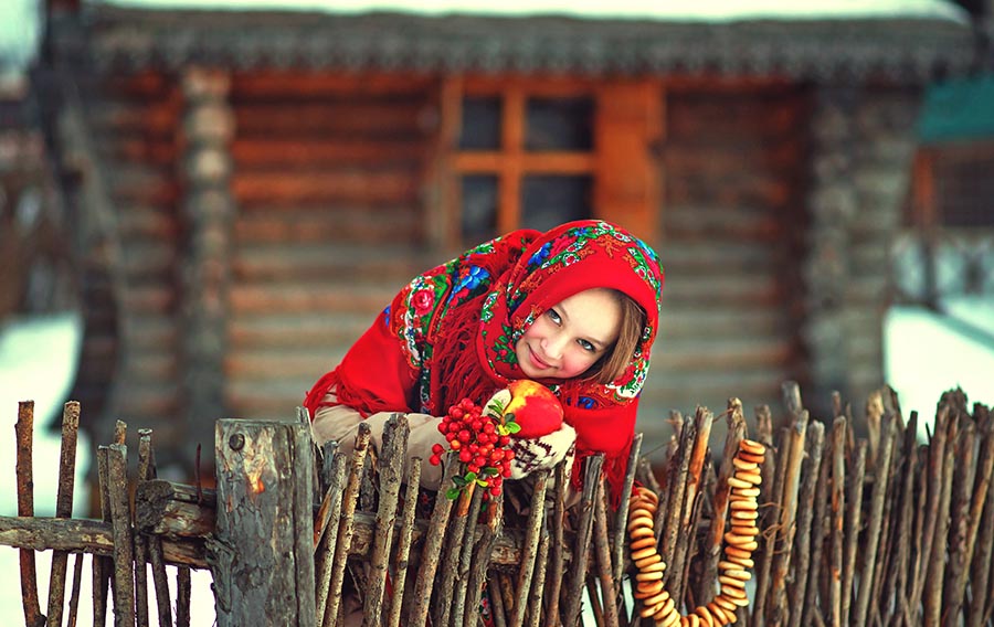 Sexy girl Women in Slavic costumes in Suwon