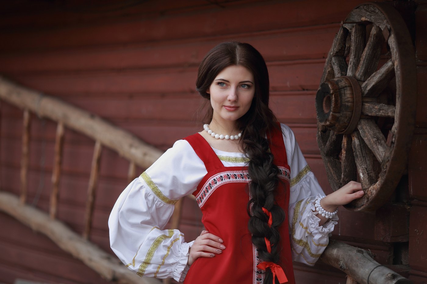 Girls in Slavic costumes in Suwon